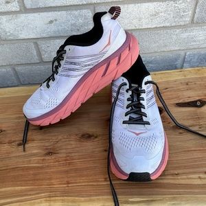 HOKA ONE ONE Women’s Clifton 6 Size 7.5